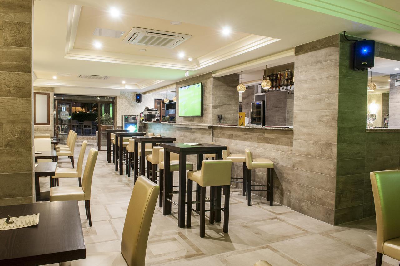 Euroclub Hotel เซนต์พอลส์เบย์ ภายนอก รูปภาพ